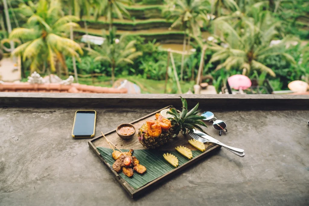 How to Save Money on Food While Travelling in India